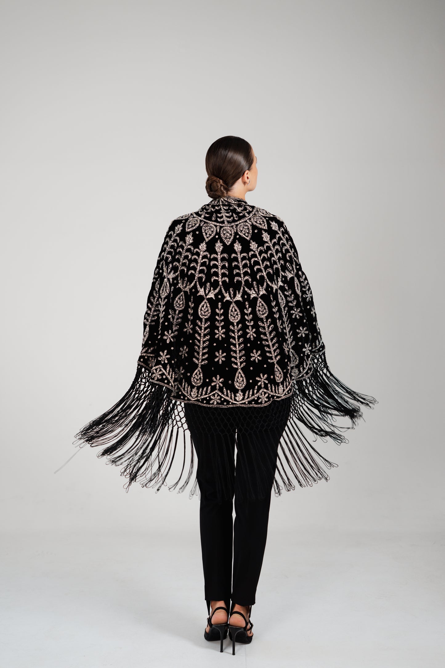 NOIR VELVET SEQUIN TASSEL SHAWL