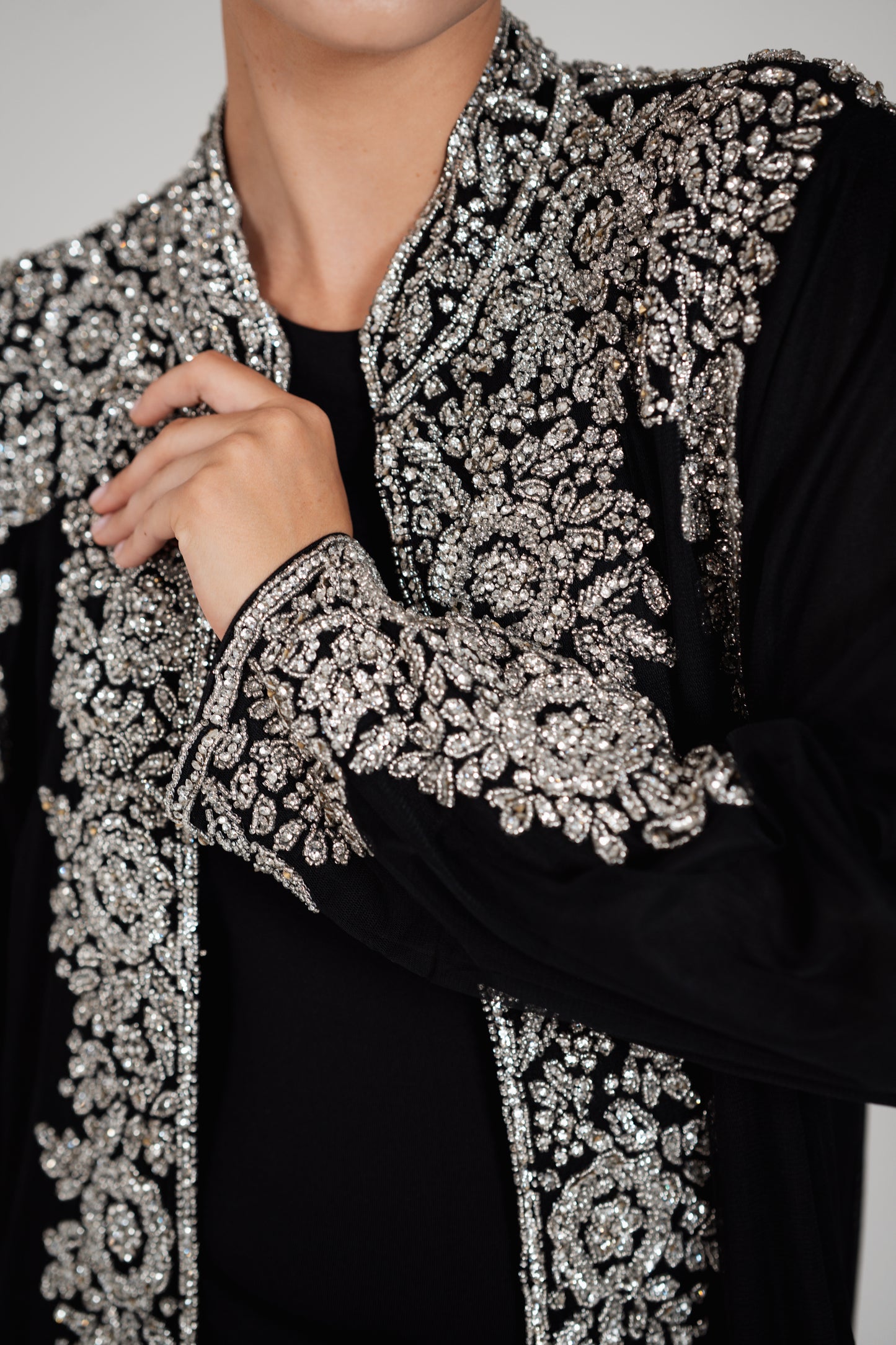 SHORT BLACK & SILVER EMBEZZLED JACKET