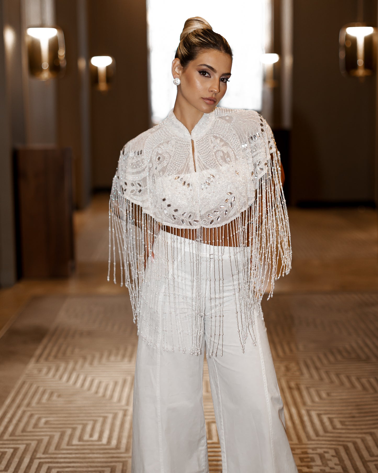 WHITE LONGLINE CAPE