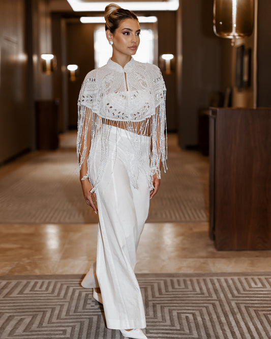 WHITE LONGLINE CAPE